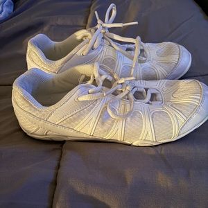 Fusion cheer shoes